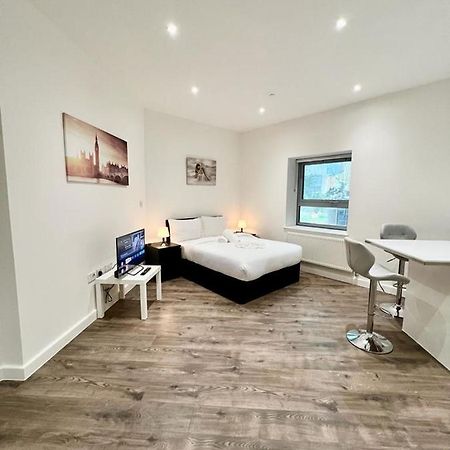 Alarabi Apartments-Studio Flat Κρόιντον Εξωτερικό φωτογραφία