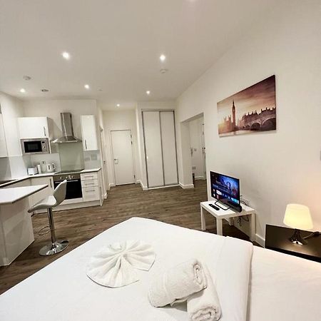 Alarabi Apartments-Studio Flat Κρόιντον Εξωτερικό φωτογραφία