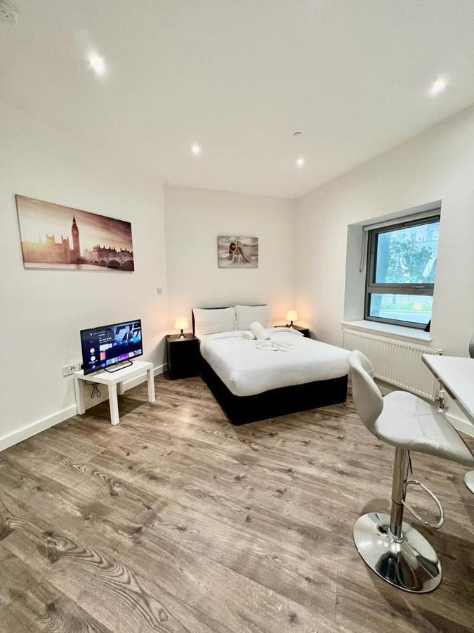 Alarabi Apartments-Studio Flat Κρόιντον Εξωτερικό φωτογραφία