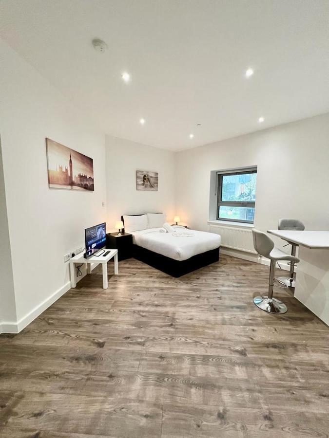Alarabi Apartments-Studio Flat Κρόιντον Εξωτερικό φωτογραφία